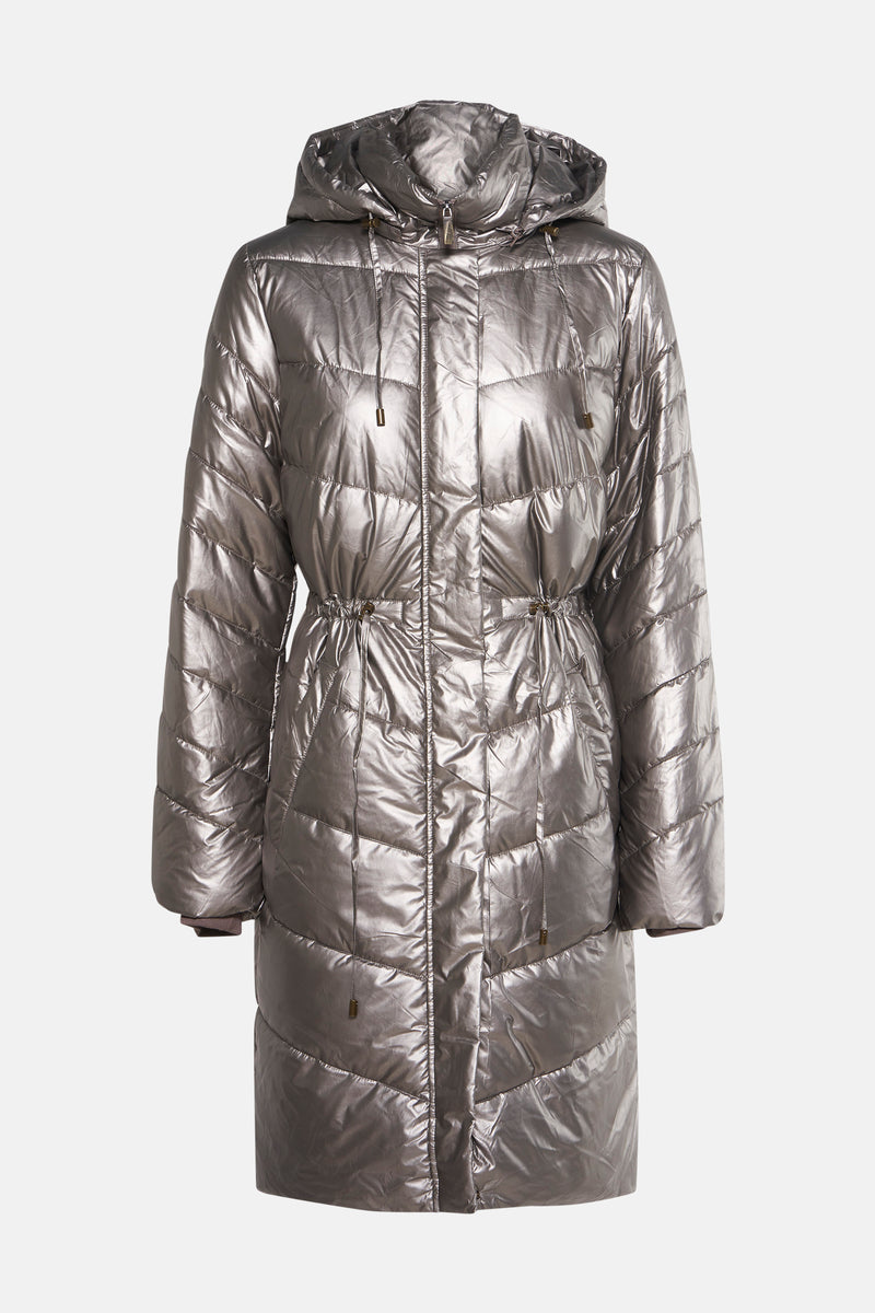 Zilveren poncho van ZABAIONE met capuchon en trekkoord in de taille.