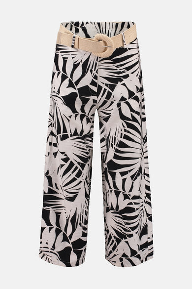 Multikleurige broek van ZABAIONE, bedrukt met bladerpatroon, met gevlochten riem, achterzijde.