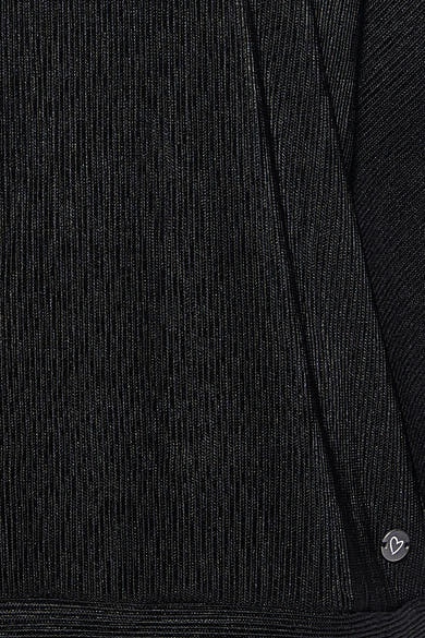 Zwarte T-shirt van Zabaione met een geplooide textuur en een hartdetail aan de zijkant.