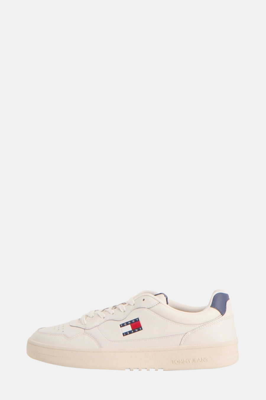 Witte leren sneakers van Tommy Jeans met vlaglogo-detail en contrasterende hielinzet.