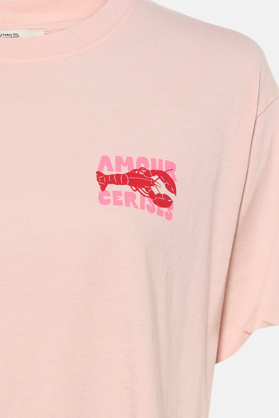 T-shirt rose à manches courtes de Le Temps des Cerises avec un imprimé homard rouge et rose.
