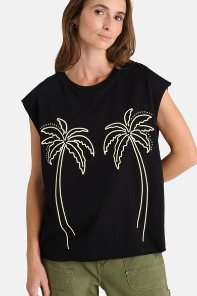 Zwart T-shirt met korte mouwen van Le Temps des Cerises, met grafisch palmboommotief.