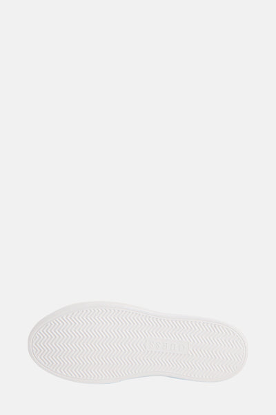 Semelle de baskets blanche de Guess avec motif en chevrons.