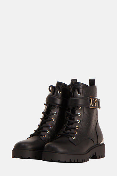 Zwarte enkellaarzen van Guess, met veters, gesp versierd met een logo en discreet patroon.