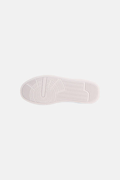 Sneakers blanches de TOMMY JEANS, vue de dessous de la semelle avec motifs de bande de roulement et l'inscription 'TOMMY HILFIGER'.