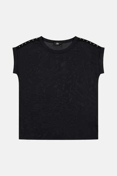 T-shirt noir à manches courtes de Le Temps des Cerises, avec détails de clous argentés sur les épaules, vue de face