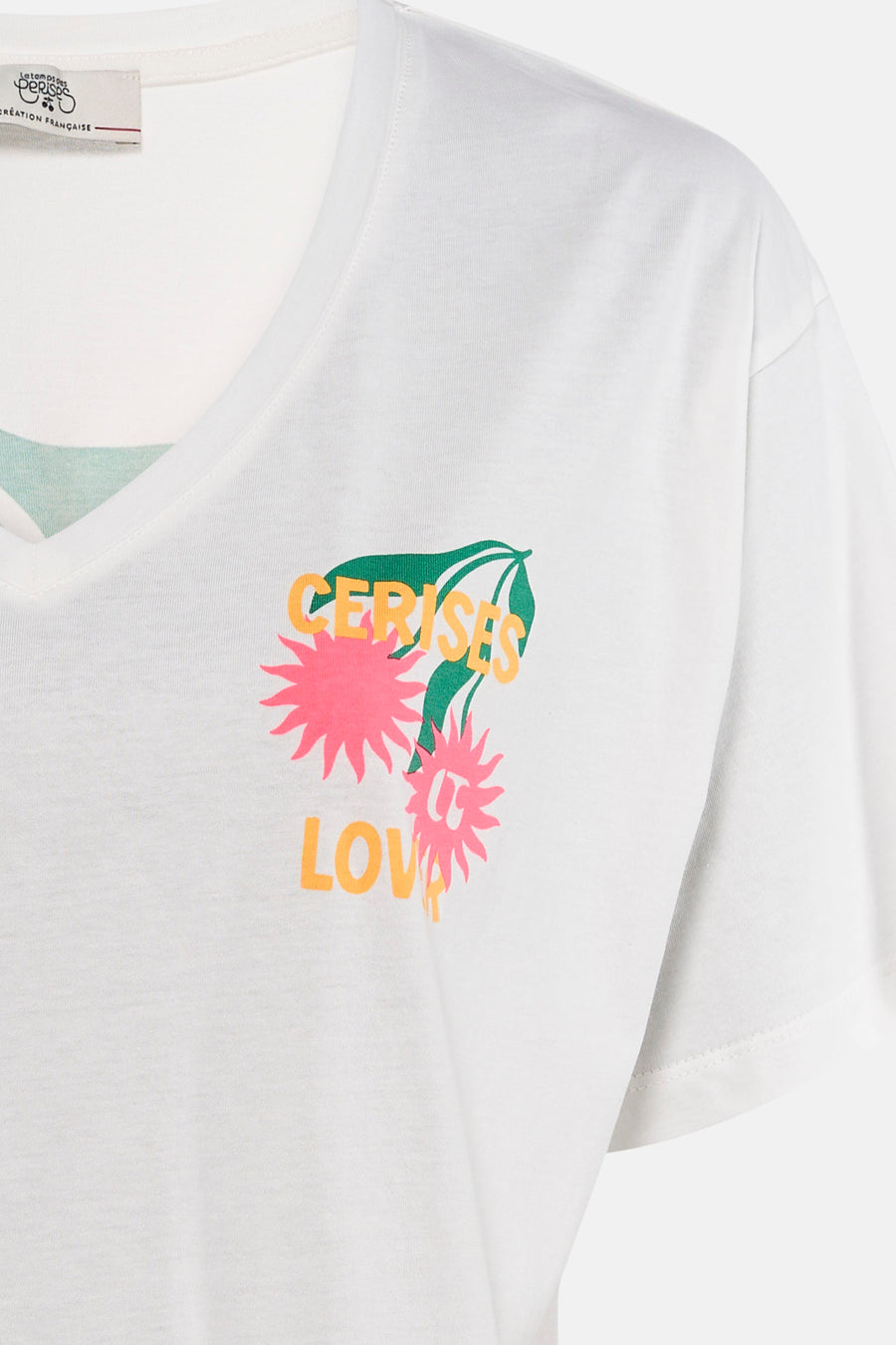 T-shirt blanc à manches courtes de Le Temps des Cerises, avec un motif cerises et l'inscription "love".