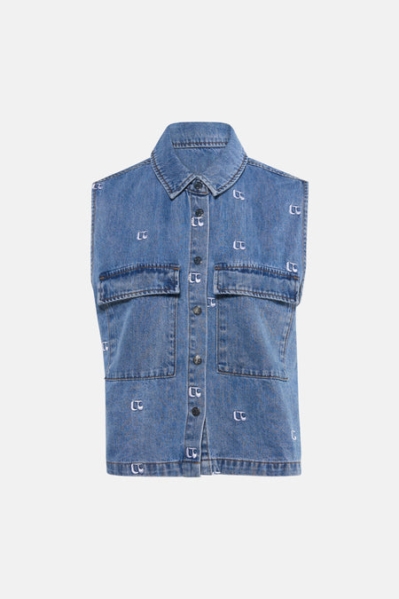 Veste sans manches en denim bleu moyen de Le Temps des Cerises, à motif logo brodé et poches plaquées.

