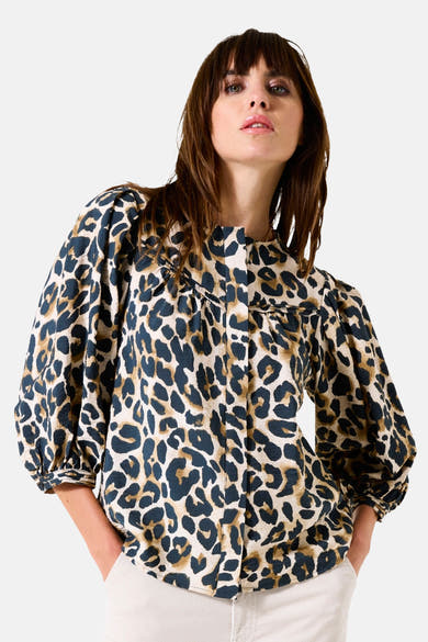 Multikleuren driekwartmouw blouse van GARCIA, met luipaardprint, met een opstaande kraag.