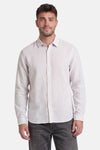 Chemise multicolore de Le Temps des Cerises, à fines rayures bleues et dorées, à manches longues, portée par un homme.