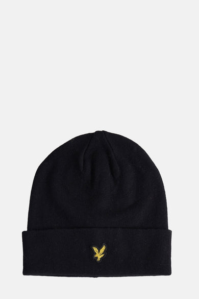 Zwarte gebreide muts van LYLE & SCOTT, met geborduurd gouden adelaarslogo.