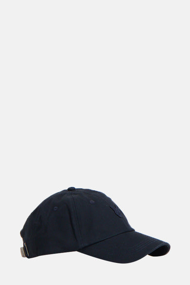 Casquette bleu foncé de Lyle & Scott, avec logo brodé sur le devant et fermeture réglable à l'arrière.