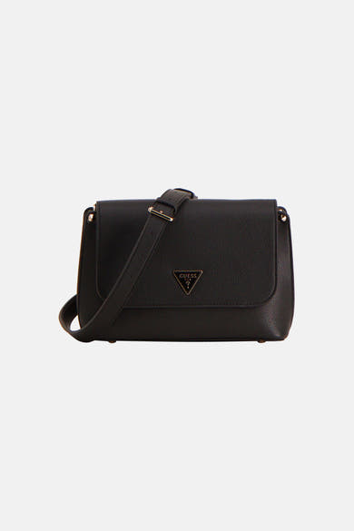 Zwarte Guess schoudertas, met getextureerde flap en gouden afwerkingen.