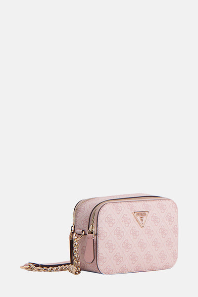 Roze schoudertas van Guess, met herhaald logo-patroon en gouden kettingriem.