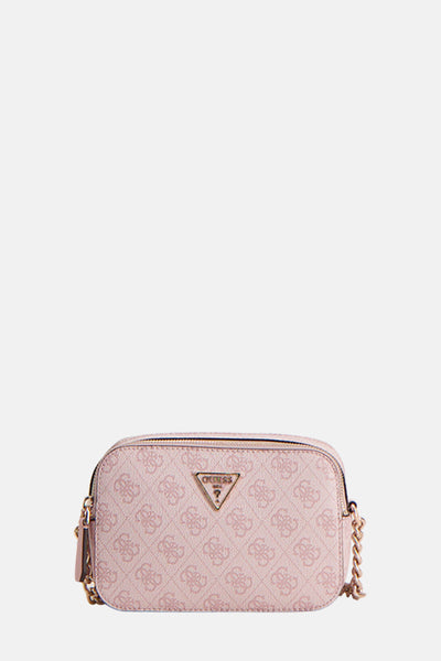 Sac à bandoulière rose de Guess, avec un motif monogramme et une bandoulière chaîne dorée.
