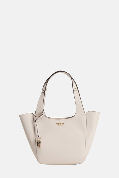Sac à bandoulière écru de Guess, avec texture grainée et bretelles fines.