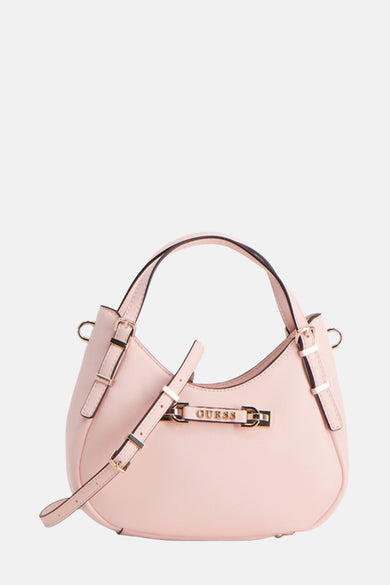 Roze Guess handtas, met een dunne, verstelbare schouderriem en gouden gespdetails.