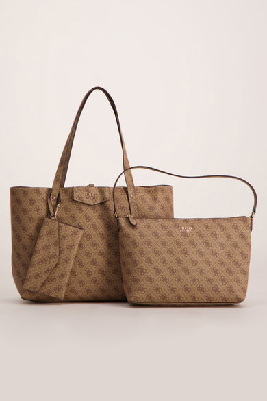 Sac à bandoulière brun de Guess avec motif de logo répété et détails dorés.