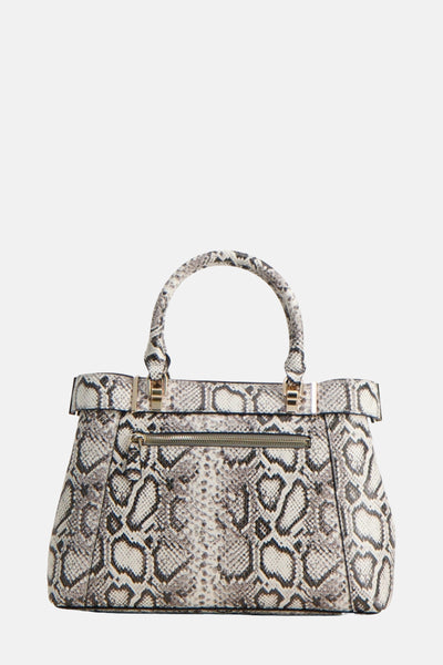 Beige Guess handtas met slangenprint en ritssluiting aan de achterkant.