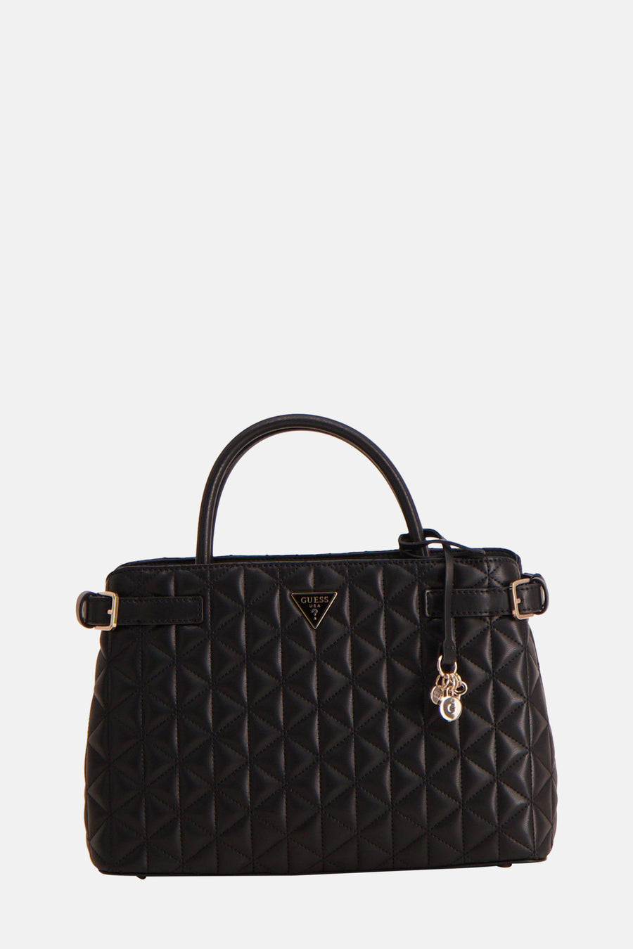 Zwarte Guess handtas, gewatteerd met bedeltjes en gouden afwerkingen.