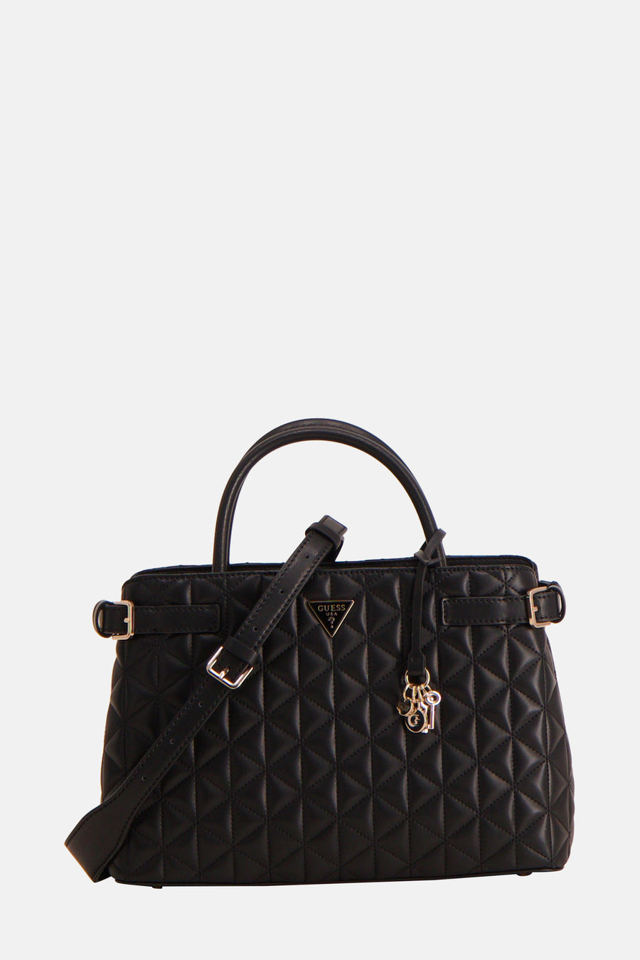 Zwarte Guess handtas, met ruitvormig gewatteerd patroon en decoratieve gouden bedeltjes.