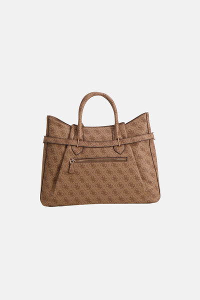 Sac à main brun de Guess, orné d'un motif à logo sur l'ensemble du sac et d'une fermeture éclair sur le devant.