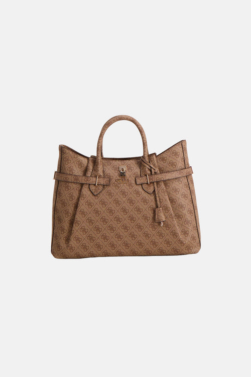 Bruine Guess handtas met logoprint en decoratieve bedel.