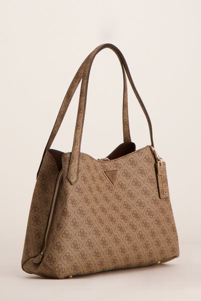 Bruine Guess handtas met herhaald logo patroon en ritssluiting aan de zijkant.
