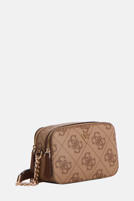 Sac à bandoulière brun Guess orné d'un motif monogramme et d'une bandoulière en chaîne dorée.