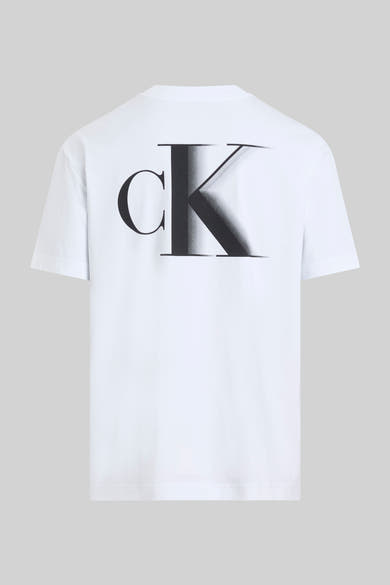Wit T-shirt met korte mouwen van Calvin Klein, met groot zwart CK-logo op de rug.