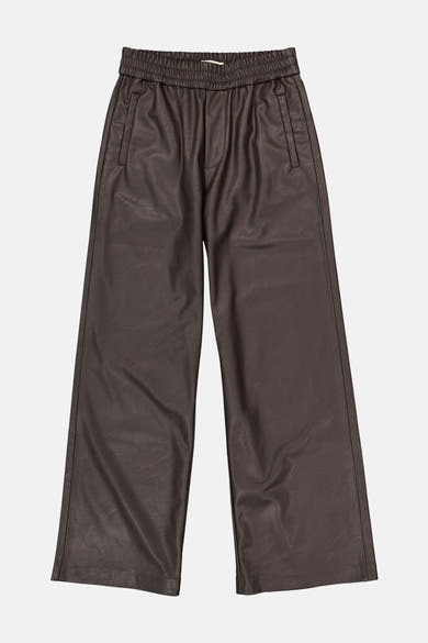 Bruine GARCIA van imitatieleer, met elastische tailleband en zijzakken.