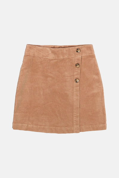 Jupe courte marron en velours côtelé de GARCIA avec fermeture boutonnée apparente.