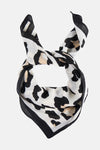 Foulard écru Access® à motif animalier noir et beige