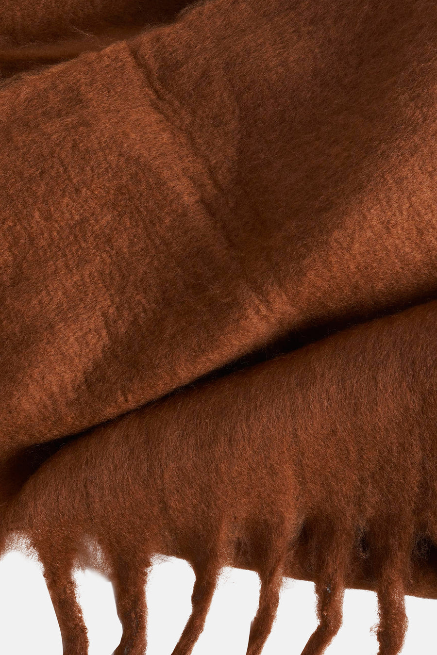 Bruine sjaal van mohair Access®, met pluizige franjes en zachte textuur.