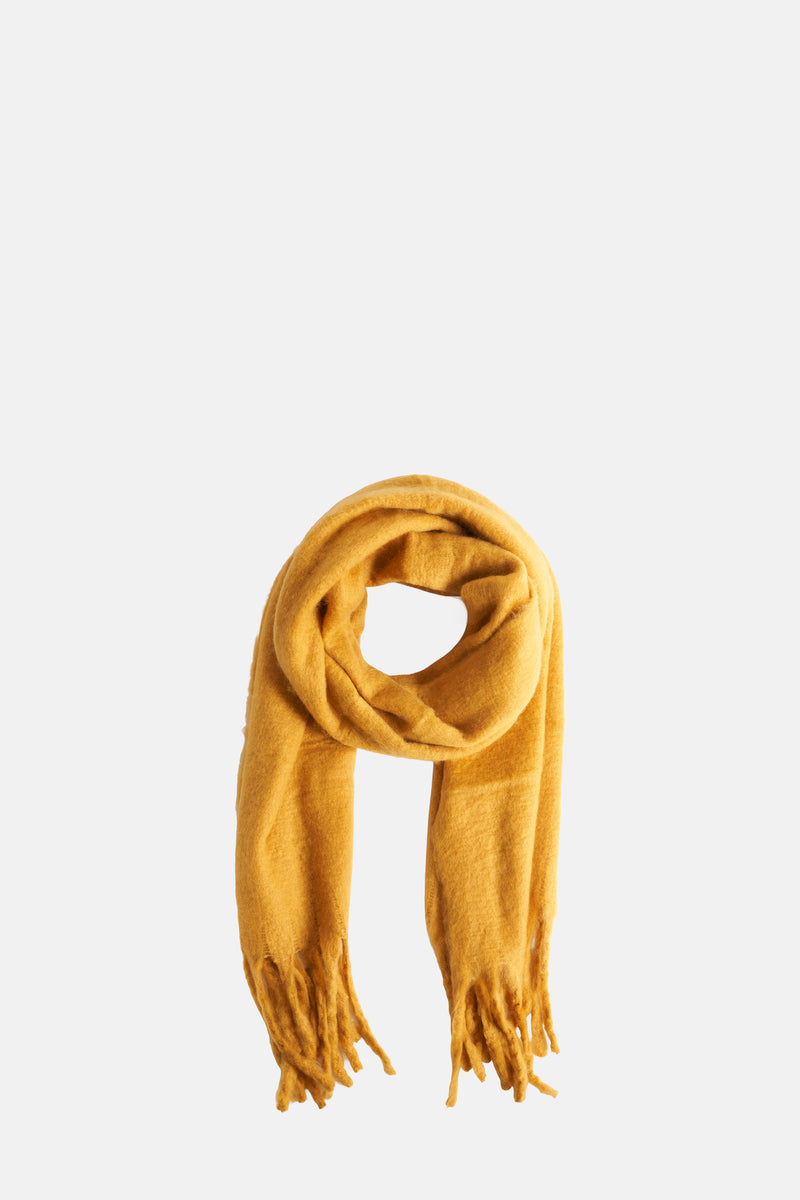 Écharpe jaune moutarde Access®, en maille texturée avec des franges décoratives.