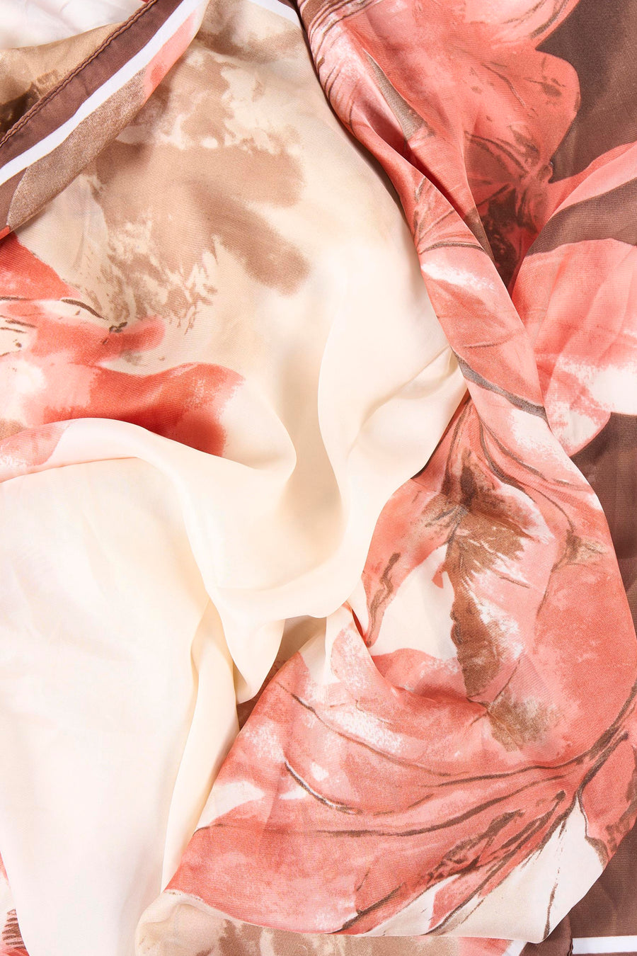 Foulard multicolore par Access® avec motifs floraux dans les tons de rose et marron.