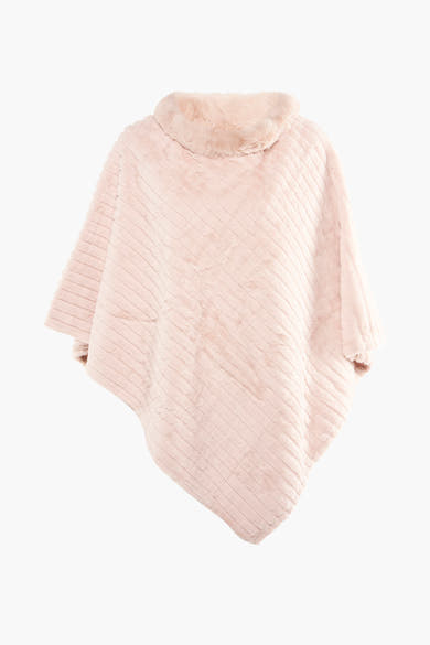 Poncho beige en fausse fourrure Access®, avec un col montant et un motif texturé à rayures.