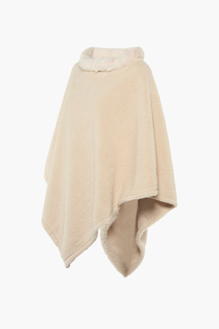 Beige poncho in zachte Access® stof, met een opstaande kraag van imitatiebont.