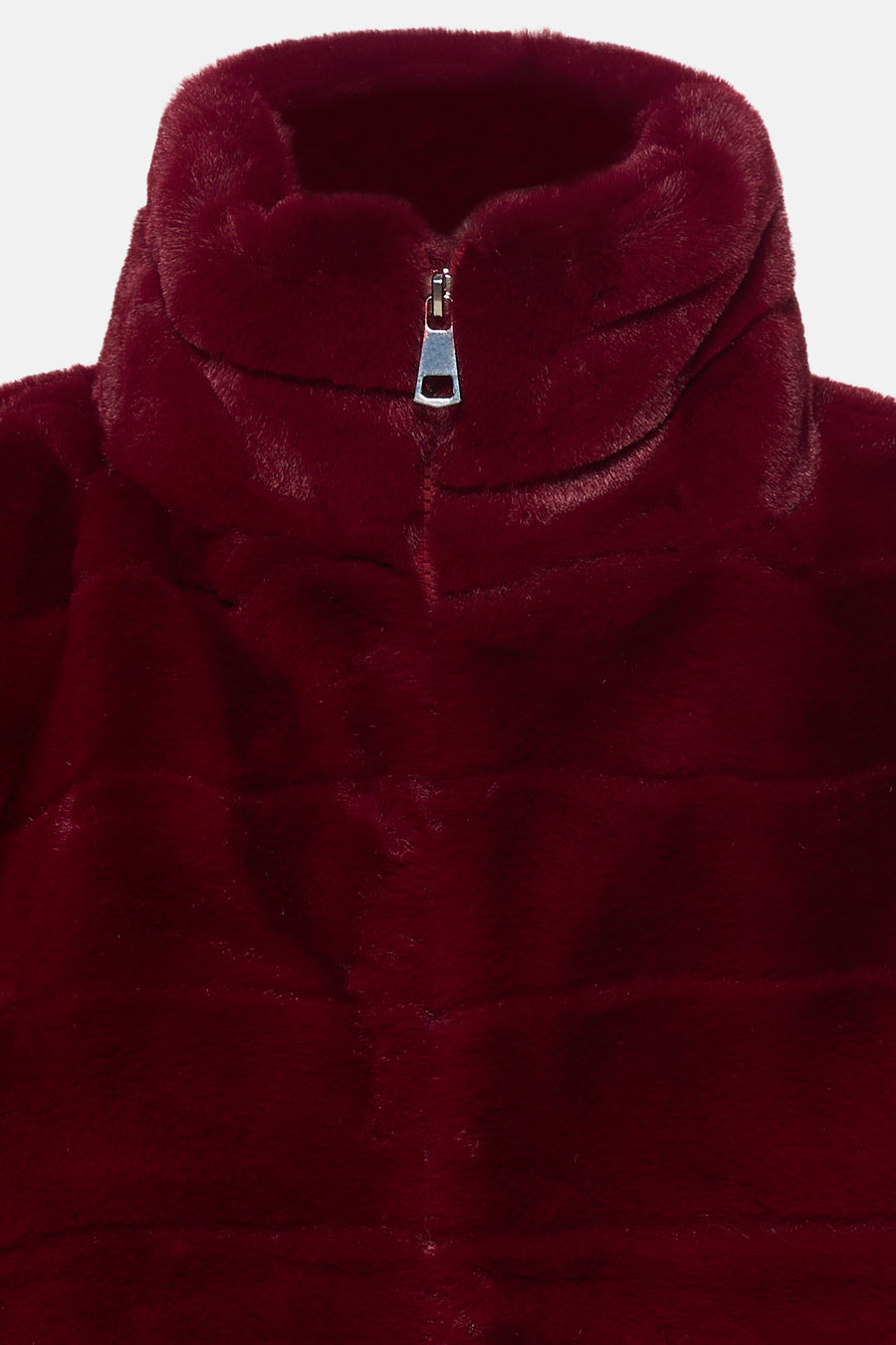 Bordeauxrode nepbonten bodywarmer van Access®, met opstaande kraag, ritssluiting en horizontale lijnen.