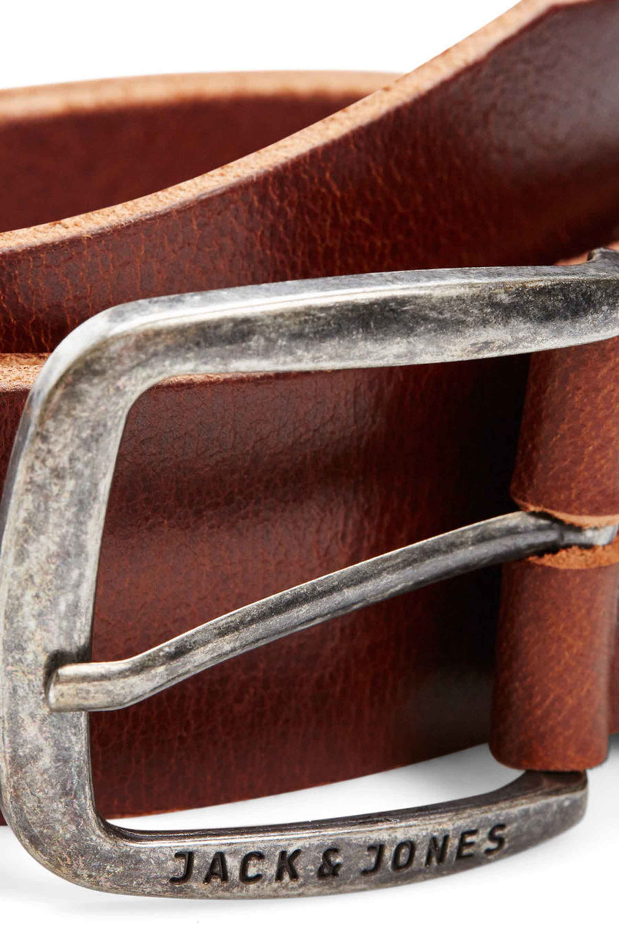 Ceinture marron en cuir, par ACCESSORIES BY JACK & JONES, avec boucle argentée vieillie et logo.