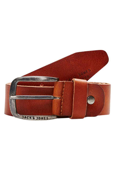 Ceinture marron en cuir by ACCESSORIES BY JACK & JONES avec boucle en métal argenté et détails de logo.