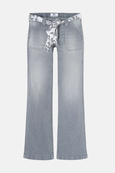 Wijde spijkerbroek in lichtgrijs denim van Le Temps des Cerises, met sjaalriem met patroon.
