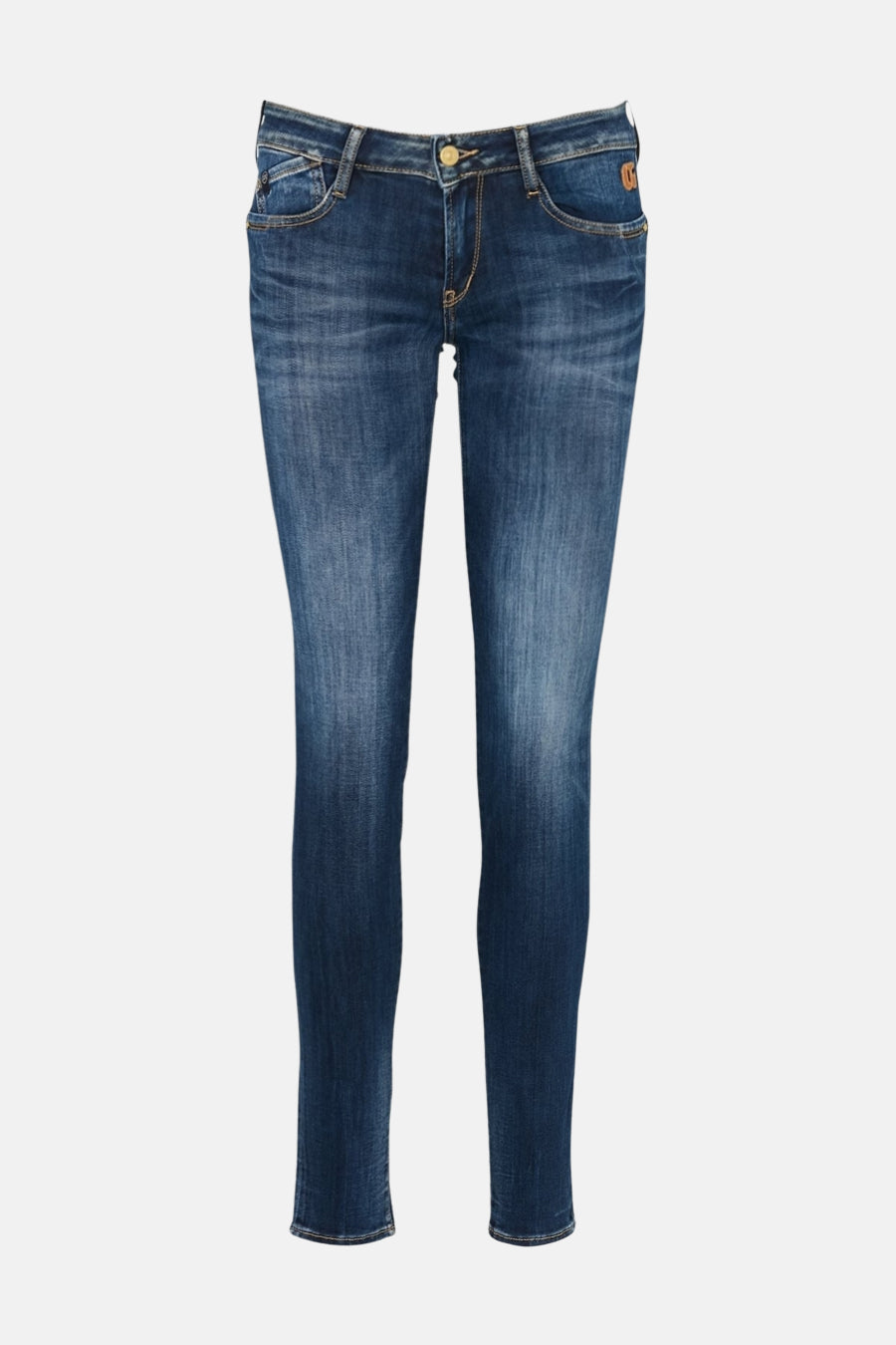 Jean slim en denim bleu foncé par Le Temps des Cerises, avec détails de délavage.