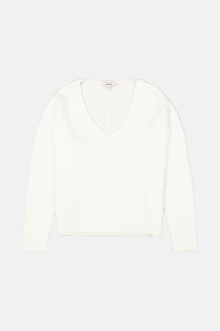 Pull col V blanc de GARCIA, en maille fine, coupe décontractée.