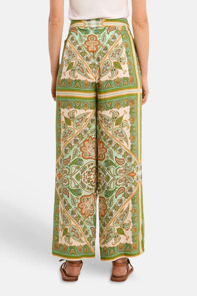 Pantalon multicolore de Molly Bracken avec motif cachemire vert et orange, coupe large, vue de dos.