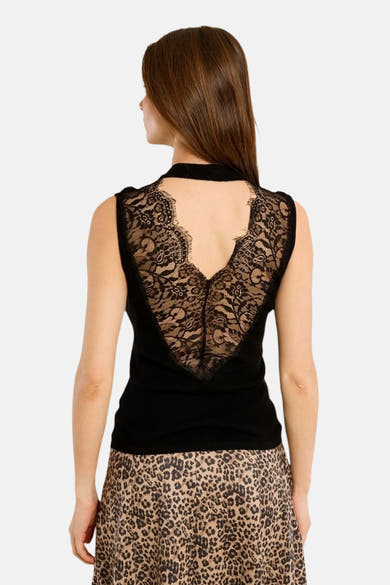 Vue de dos d’un haut noir Molly Bracken sans manches avec un empiècement en dentelle florale.