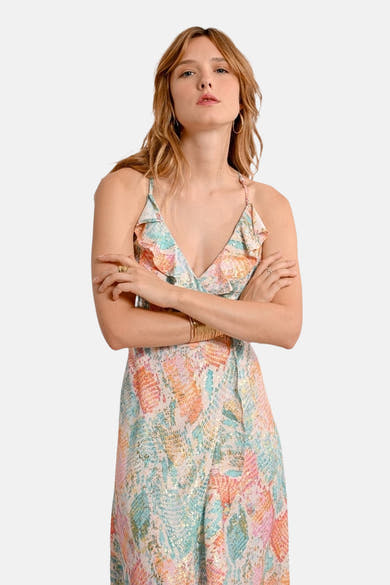 Molly Bracken lange groene jurk met veelkleurige slangenprint, V-hals met ruches.