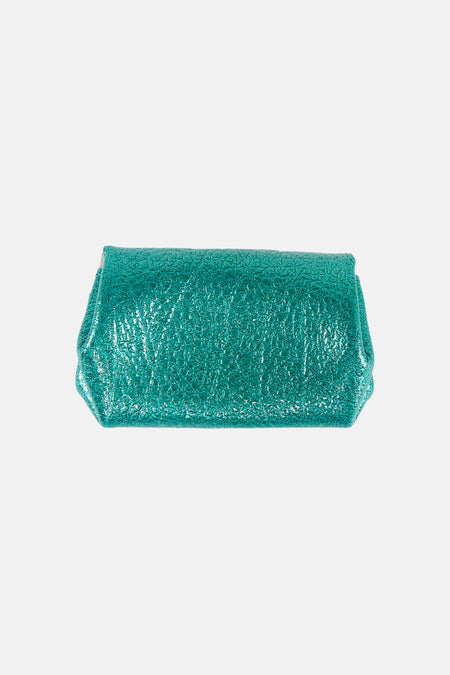 Sac à main pochette turquoise texturé et brillant de PAUL MARIUS.