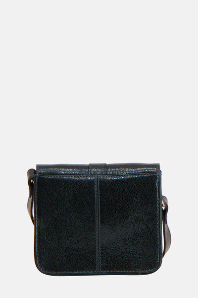 Sac à bandoulière vert de PAUL MARIUS, avec une texture brillante et une bandoulière réglable.
