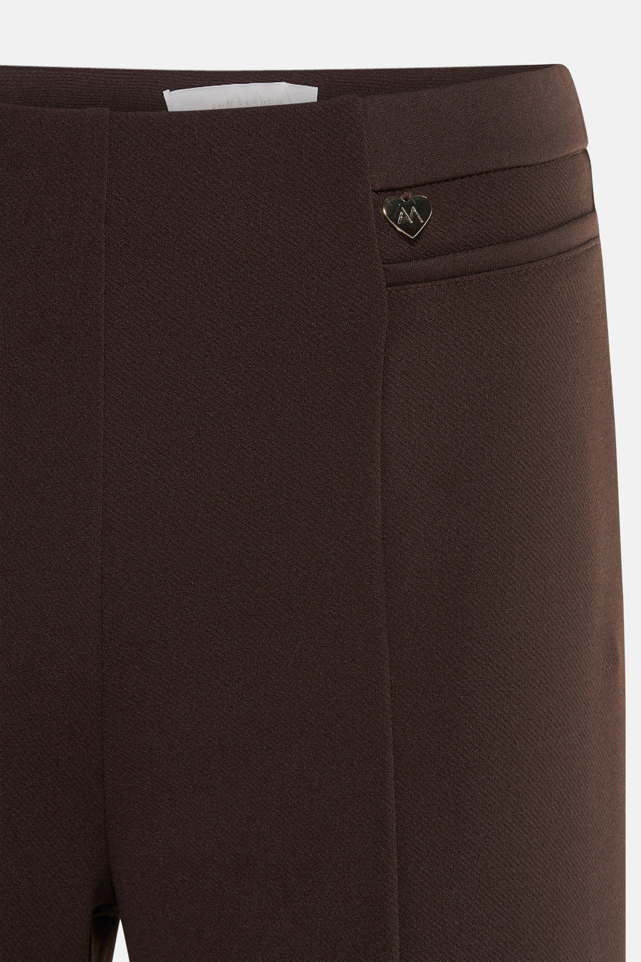 Bruine broek door AMELIE ET AMELIE, met randpassepoil poche en en hartmotief.